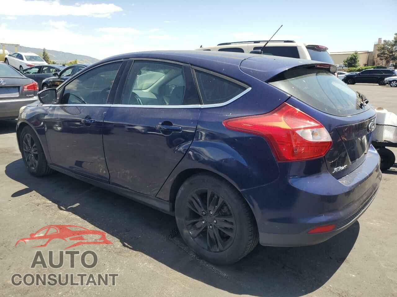 FORD FOCUS 2012 - 1FAHP3M23CL135882
