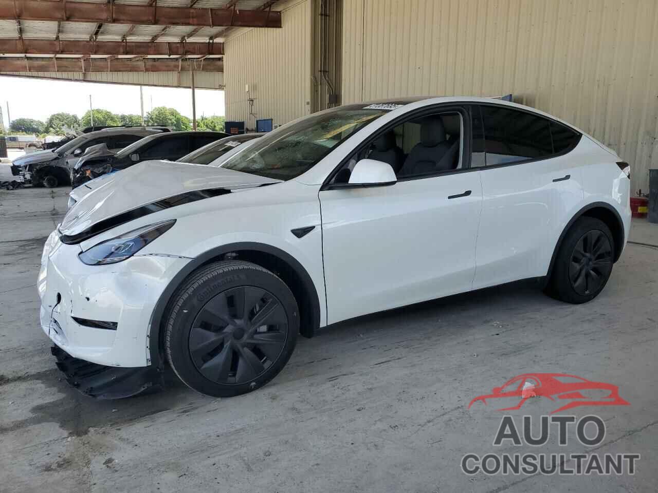 TESLA MODEL Y 2025 - 7SAYGDED3SA374902