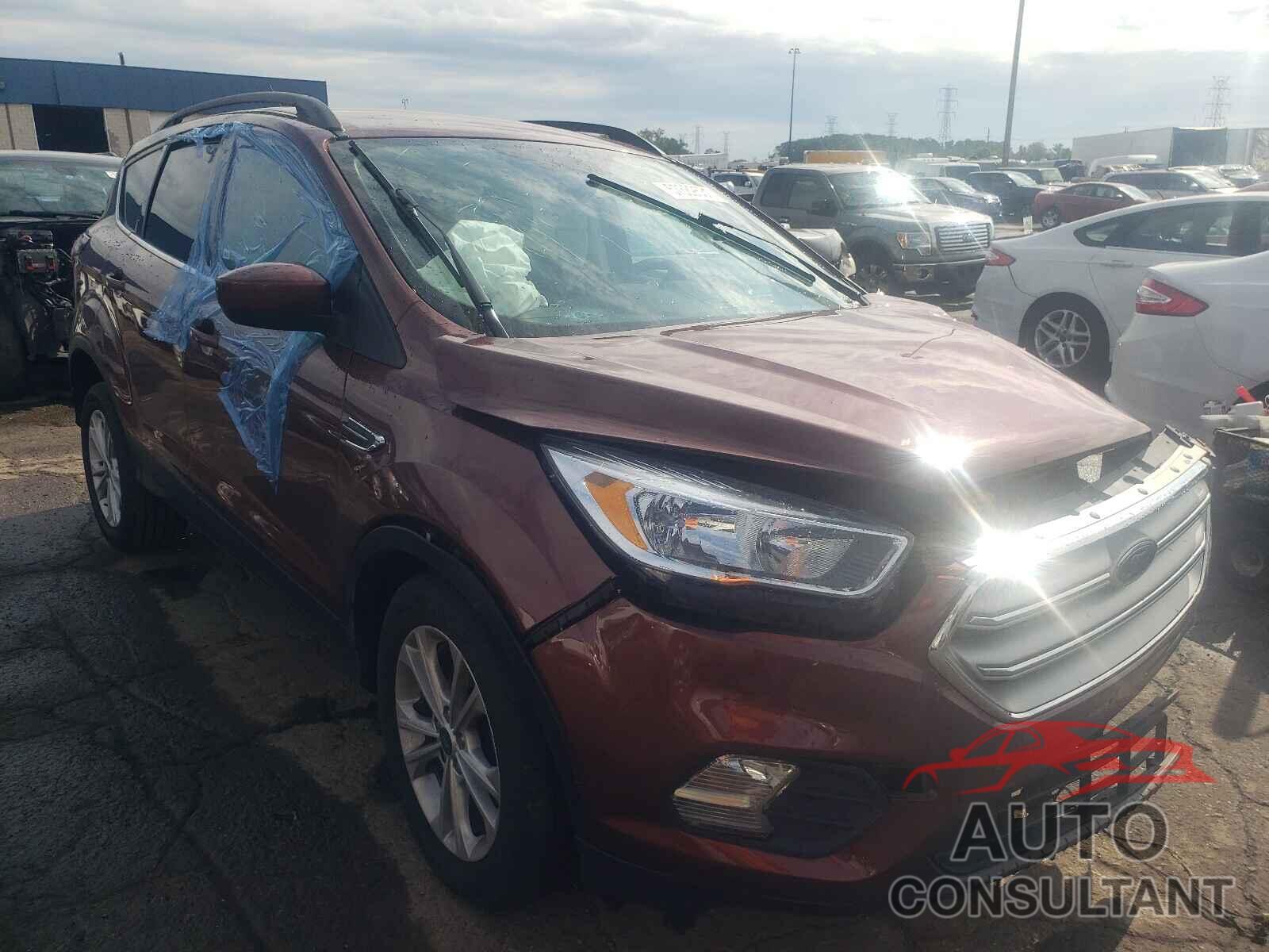 FORD ESCAPE 2018 - 1FMCU0GD2JUC57659