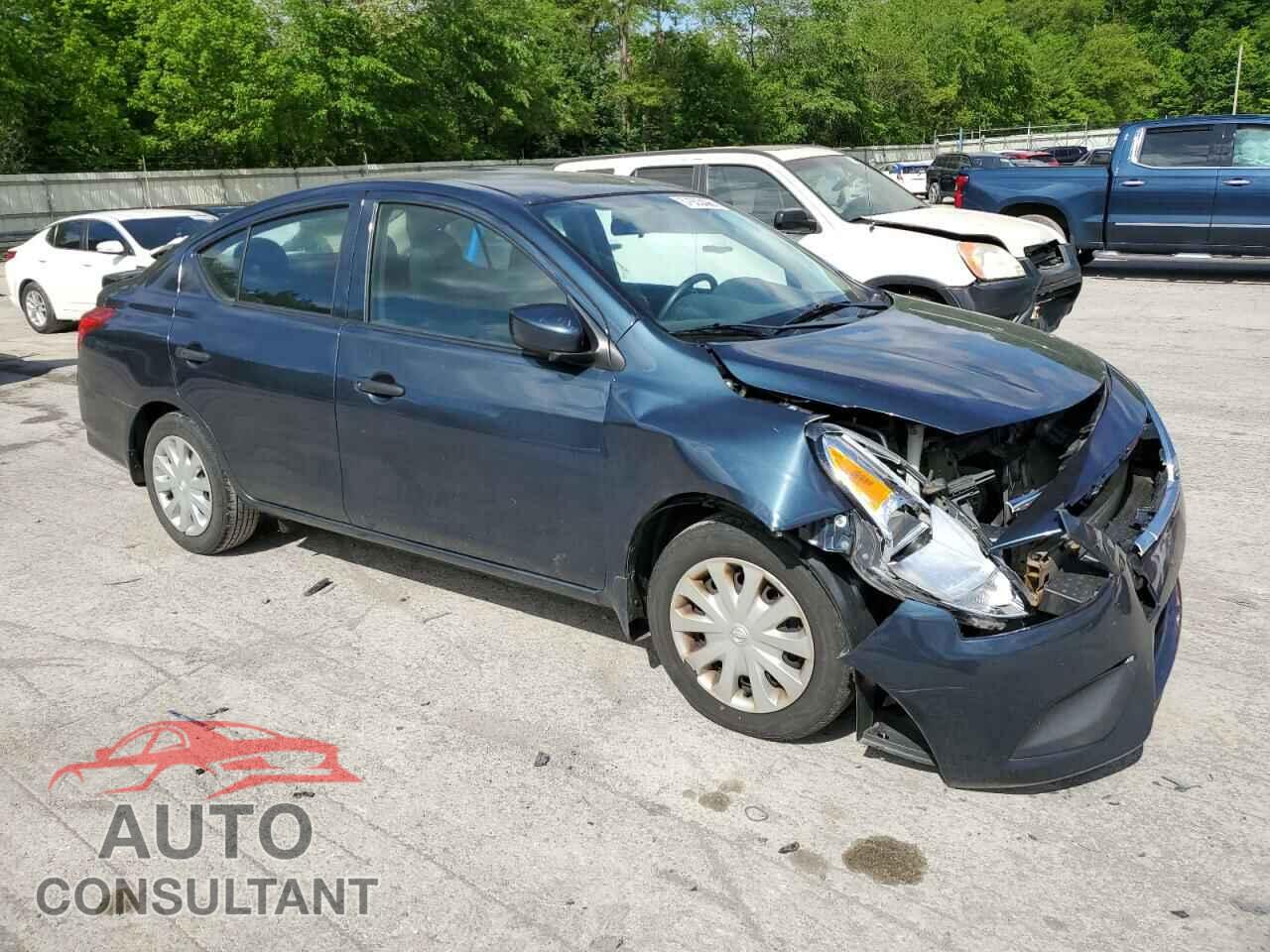 NISSAN VERSA 2017 - 3N1CN7AP3HL870121