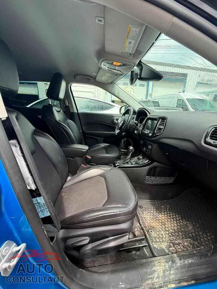 JEEP COMPASS 2018 - 3C4NJDBB1JT399482