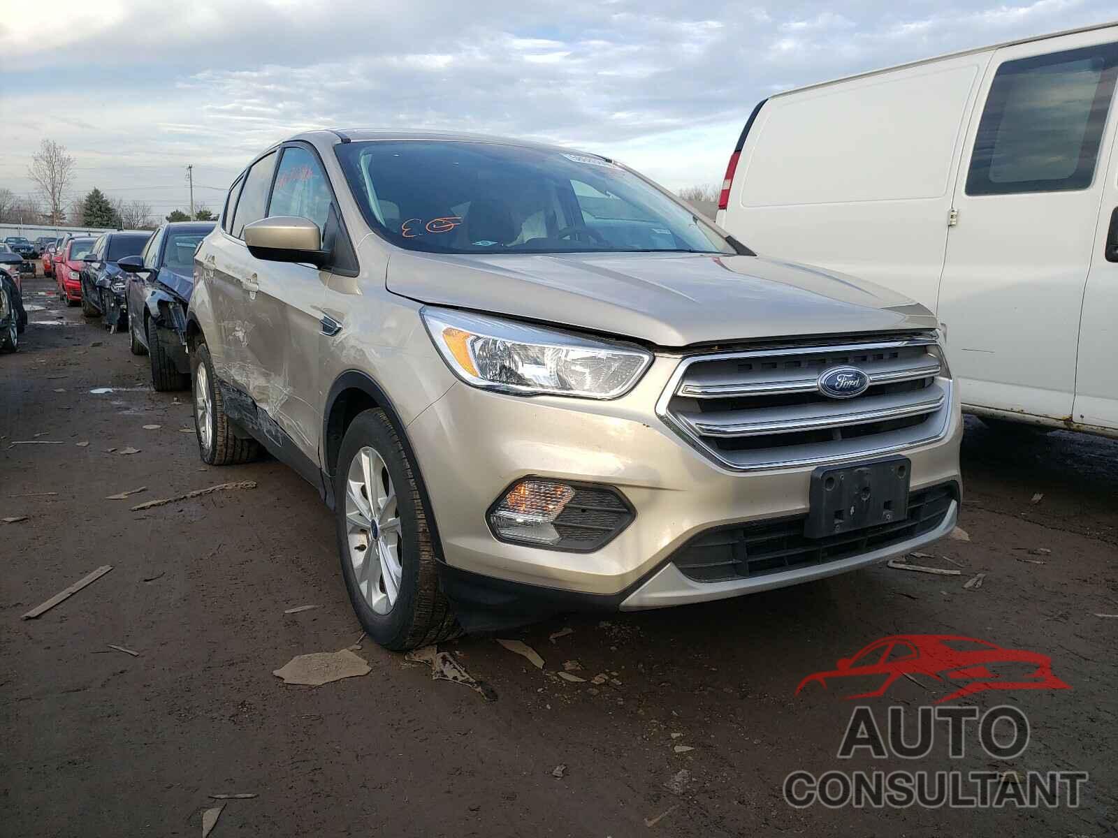 FORD ESCAPE 2017 - 1FMCU0GD5HUE89134