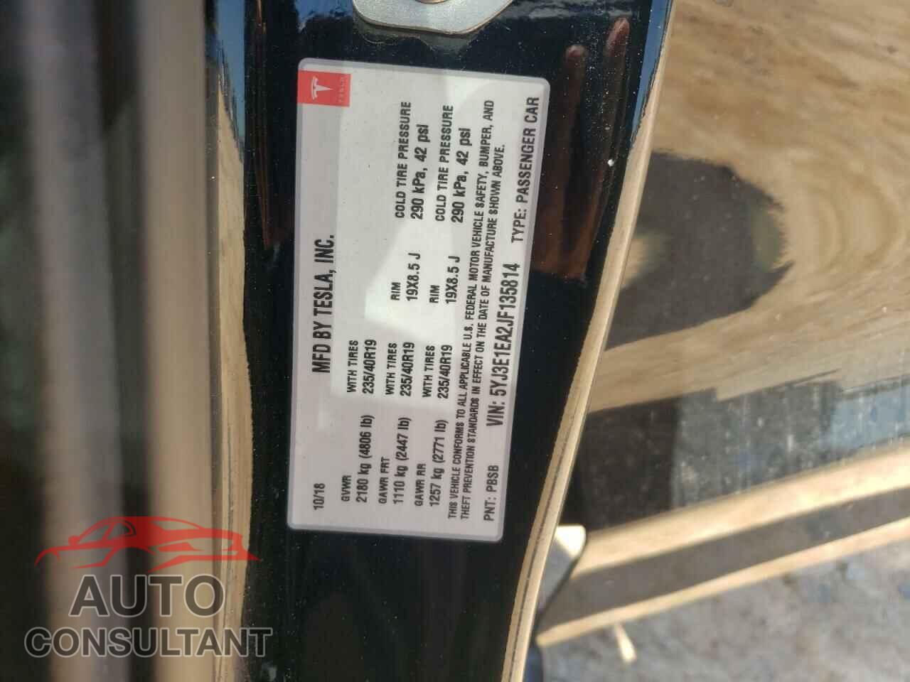 TESLA MODEL 3 2018 - 5YJ3E1EA2JF135814