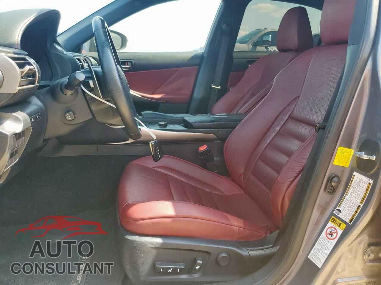 LEXUS IS 2015 - JTHBE1D29F5017238
