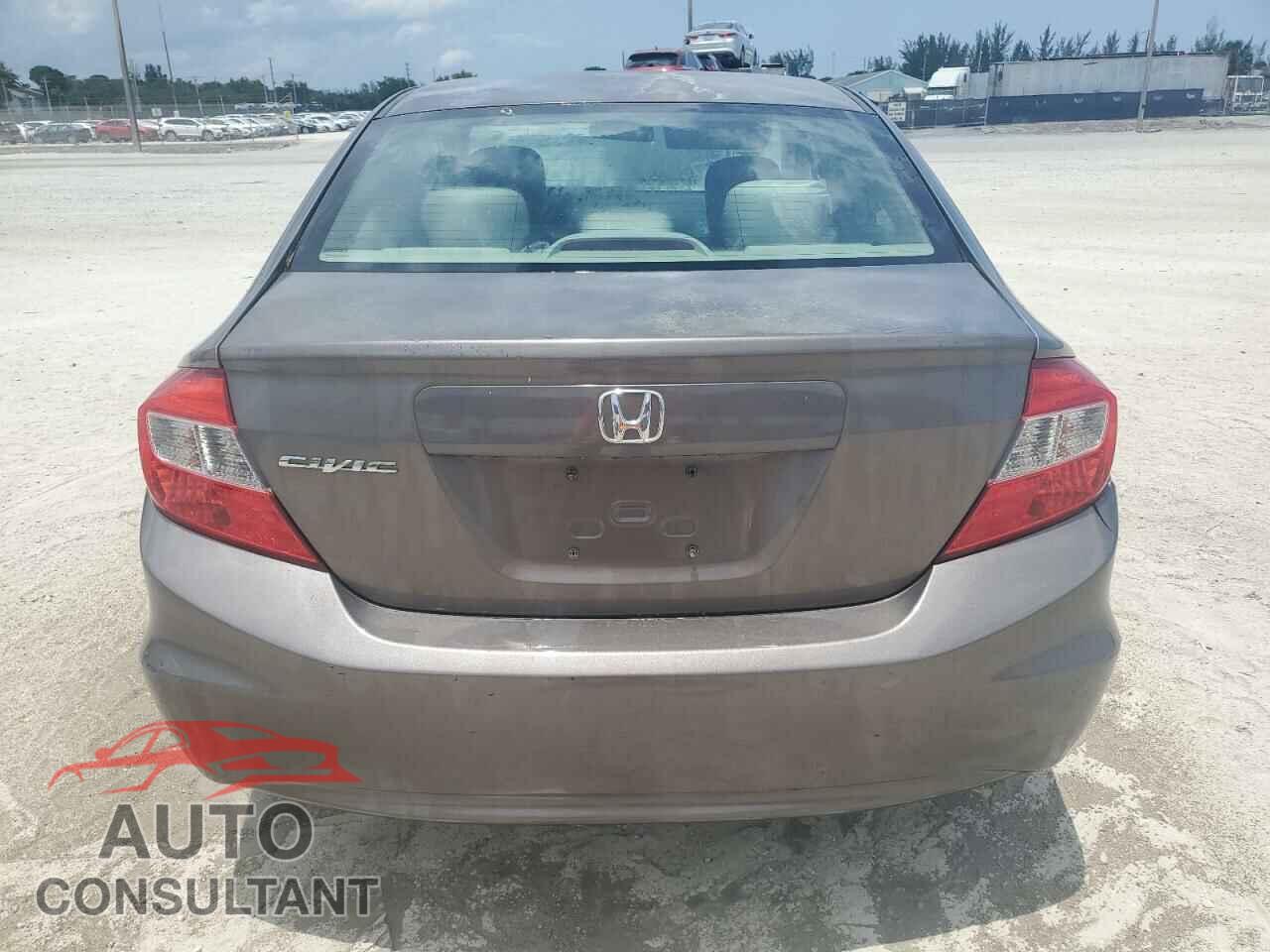 HONDA CIVIC 2012 - 2HGFB2F56CH522894