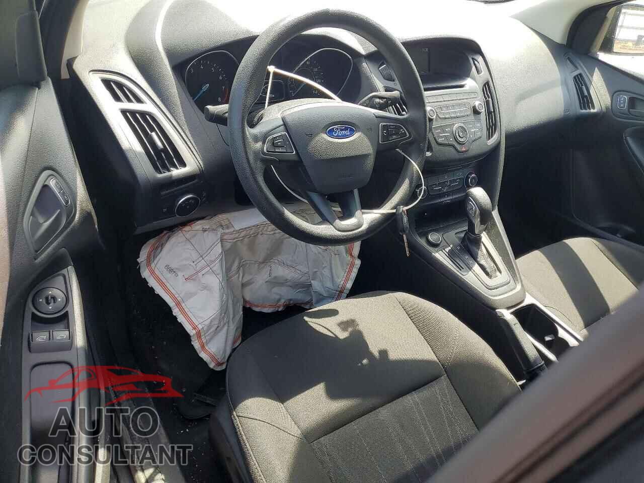 FORD FOCUS 2017 - 1FADP3E27HL325558