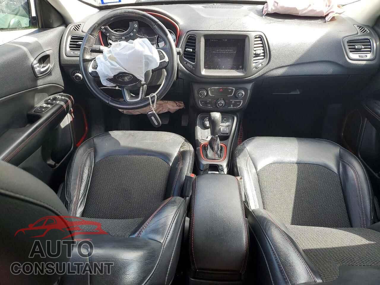 JEEP COMPASS 2019 - 3C4NJDDB0KT651124
