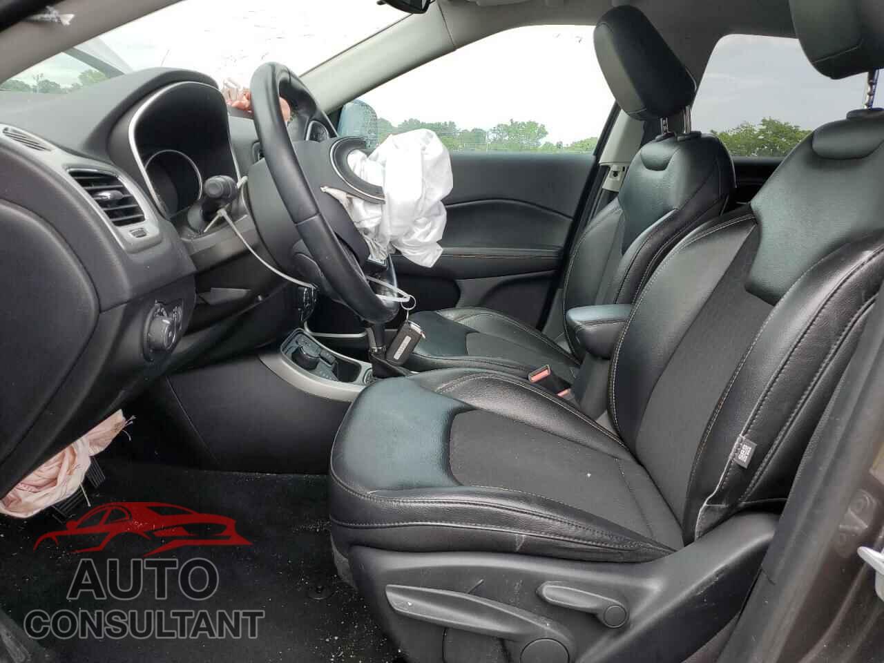 JEEP COMPASS 2018 - 3C4NJDBB7JT481197