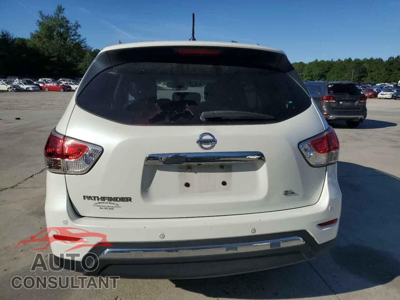 NISSAN PATHFINDER 2015 - 5N1AR2MN9FC657359