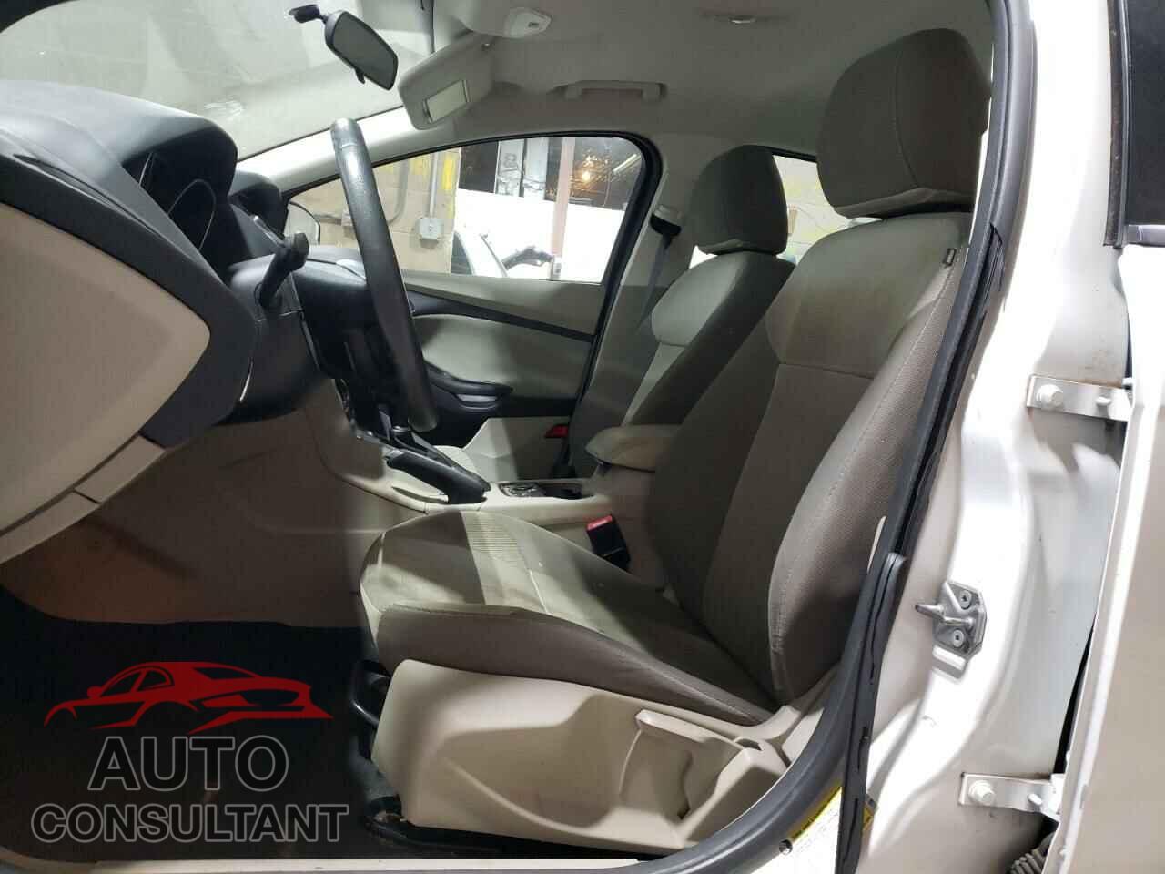 FORD FOCUS 2014 - 1FADP3F23EL453032