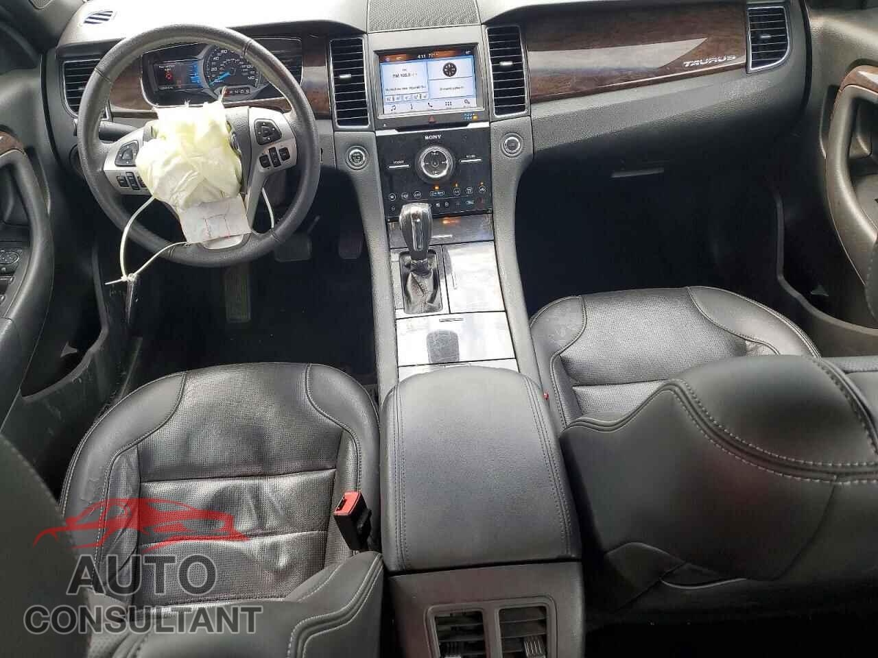 FORD TAURUS 2019 - 1FAHP2F81KG115424