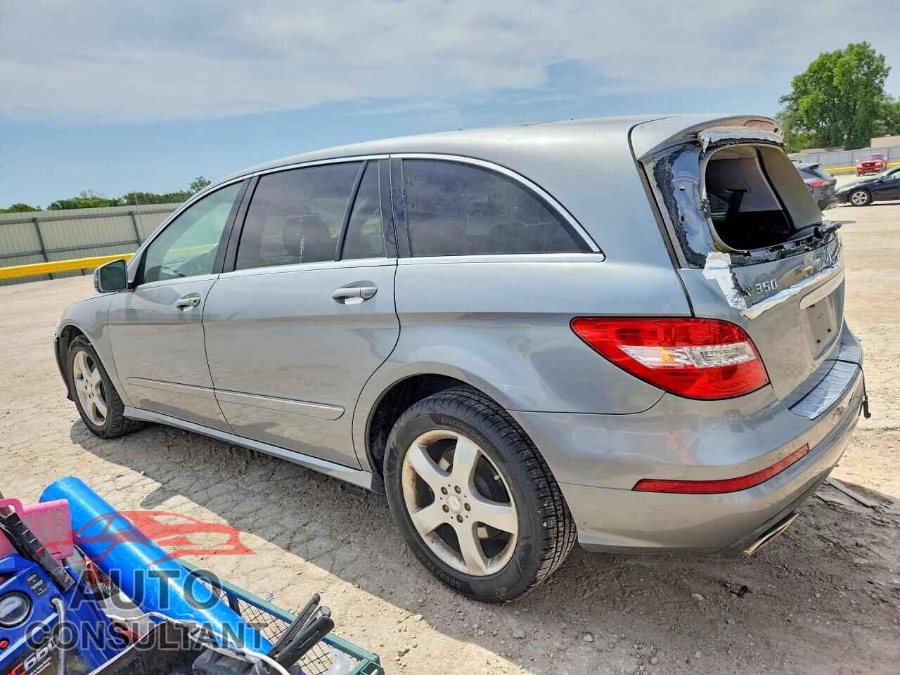 MERCEDES-BENZ R-CLASS 2011 - 4JGCB6FEXBA127084