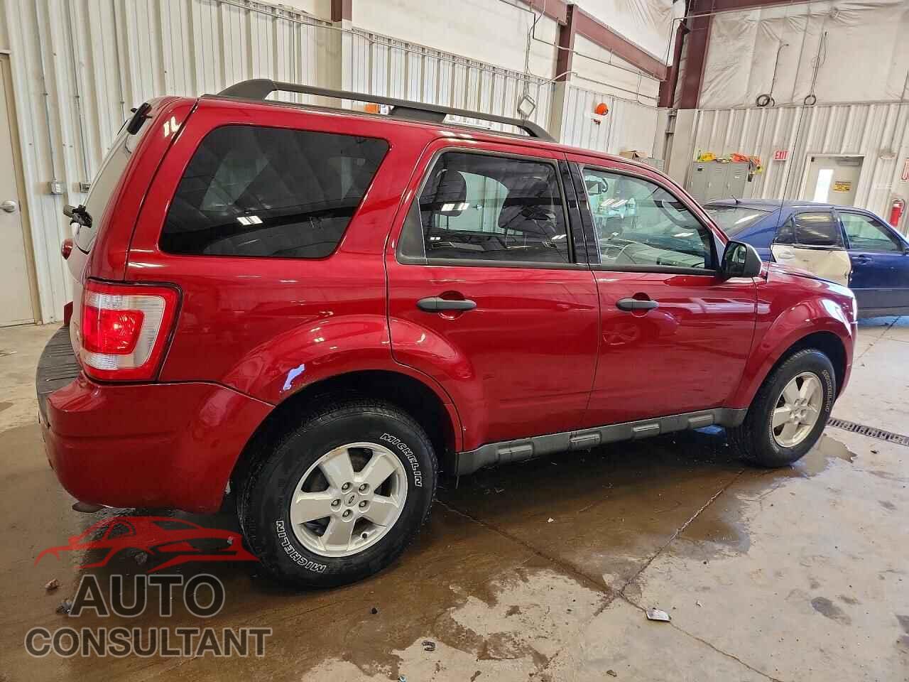 FORD ESCAPE 2010 - 1FMCU9DG7AKB09683