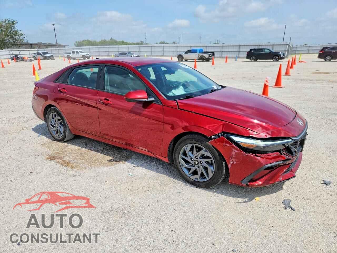 HYUNDAI ELANTRA 2024 - KMHLM4DG4RU650127