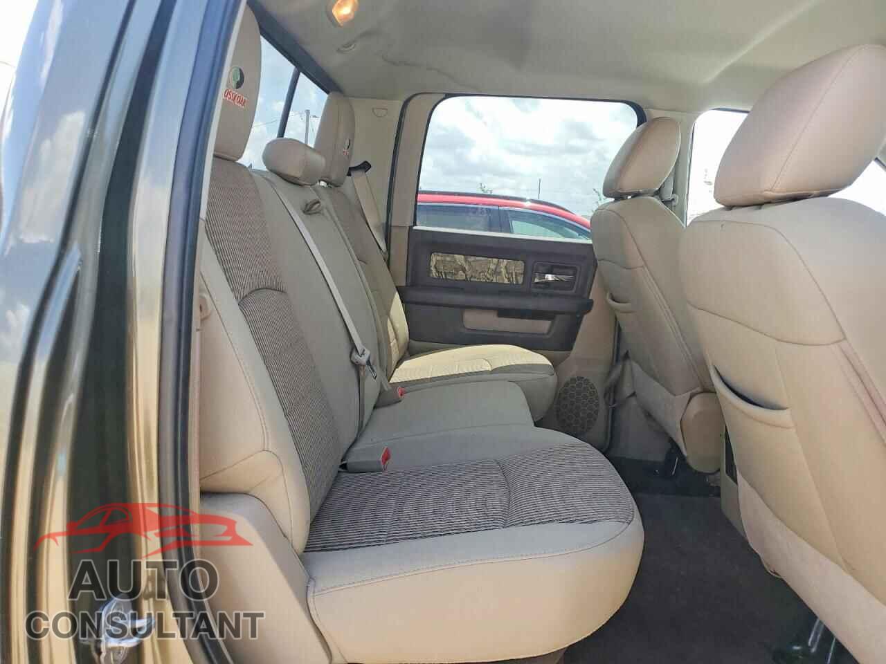 DODGE RAM 1500 2012 - 1C6RD7LT3CS298926