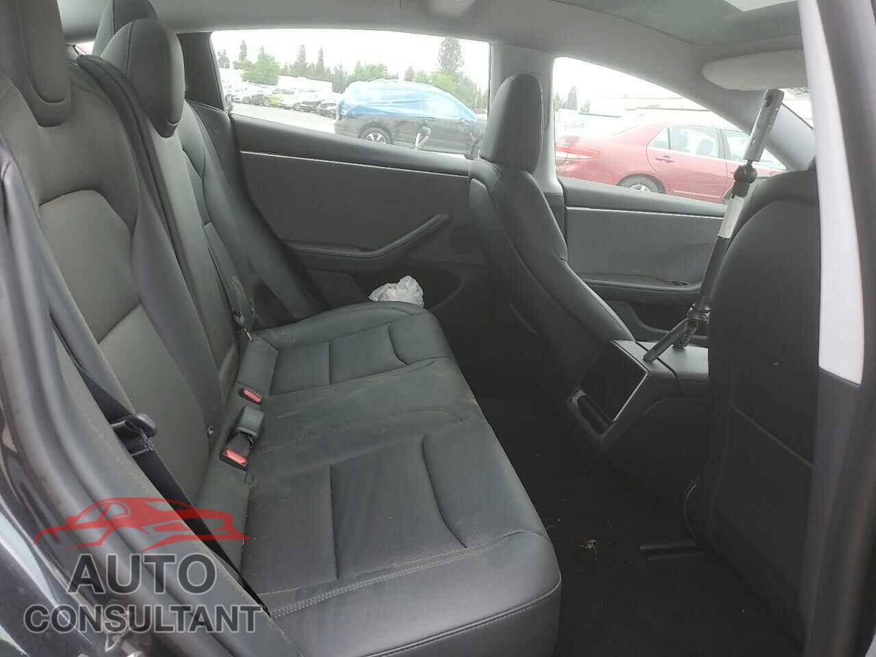 TESLA MODEL 3 2024 - 5YJ3E1EA4RF743345