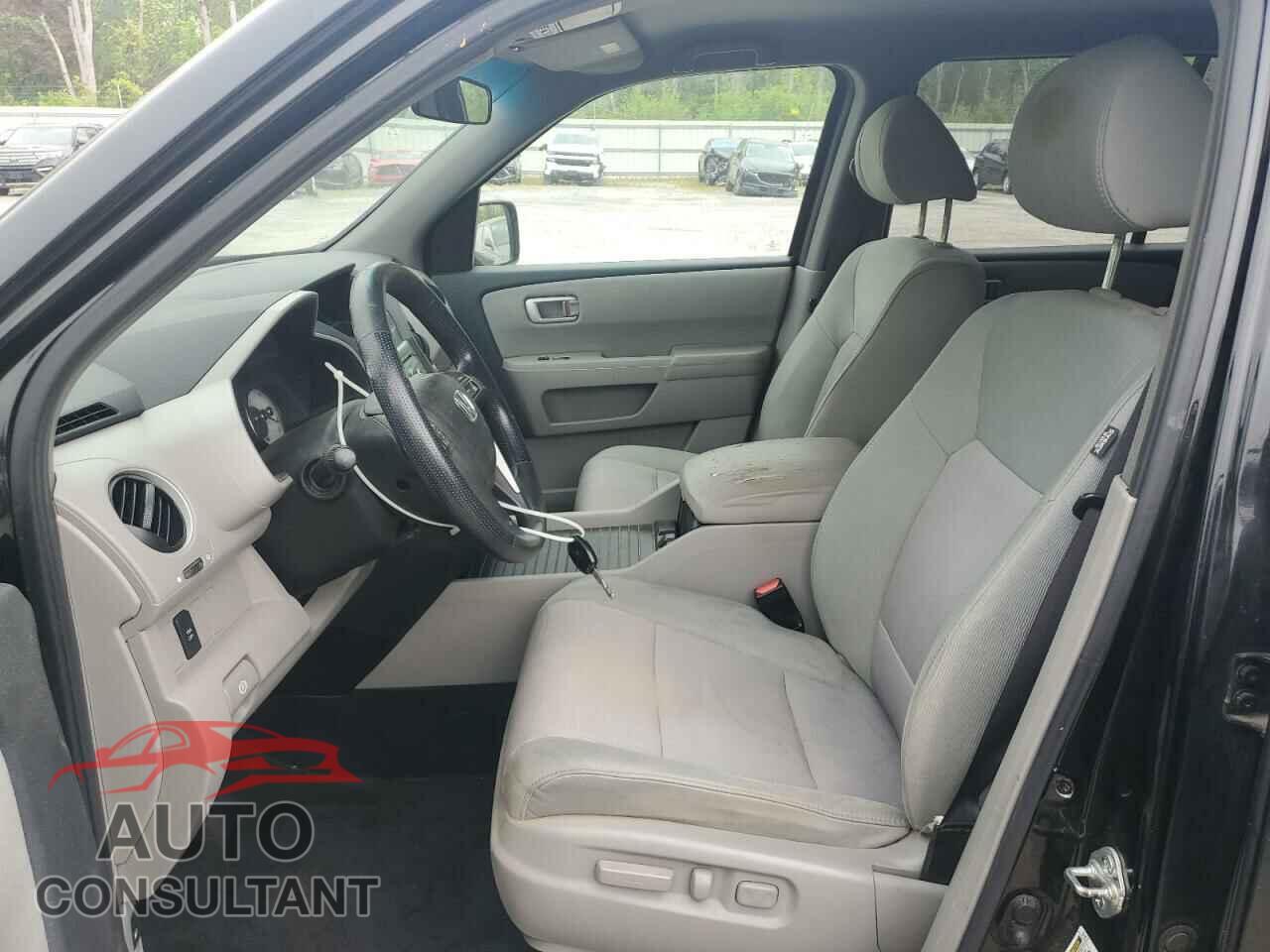 HONDA PILOT 2011 - 5FNYF4H42BB051276