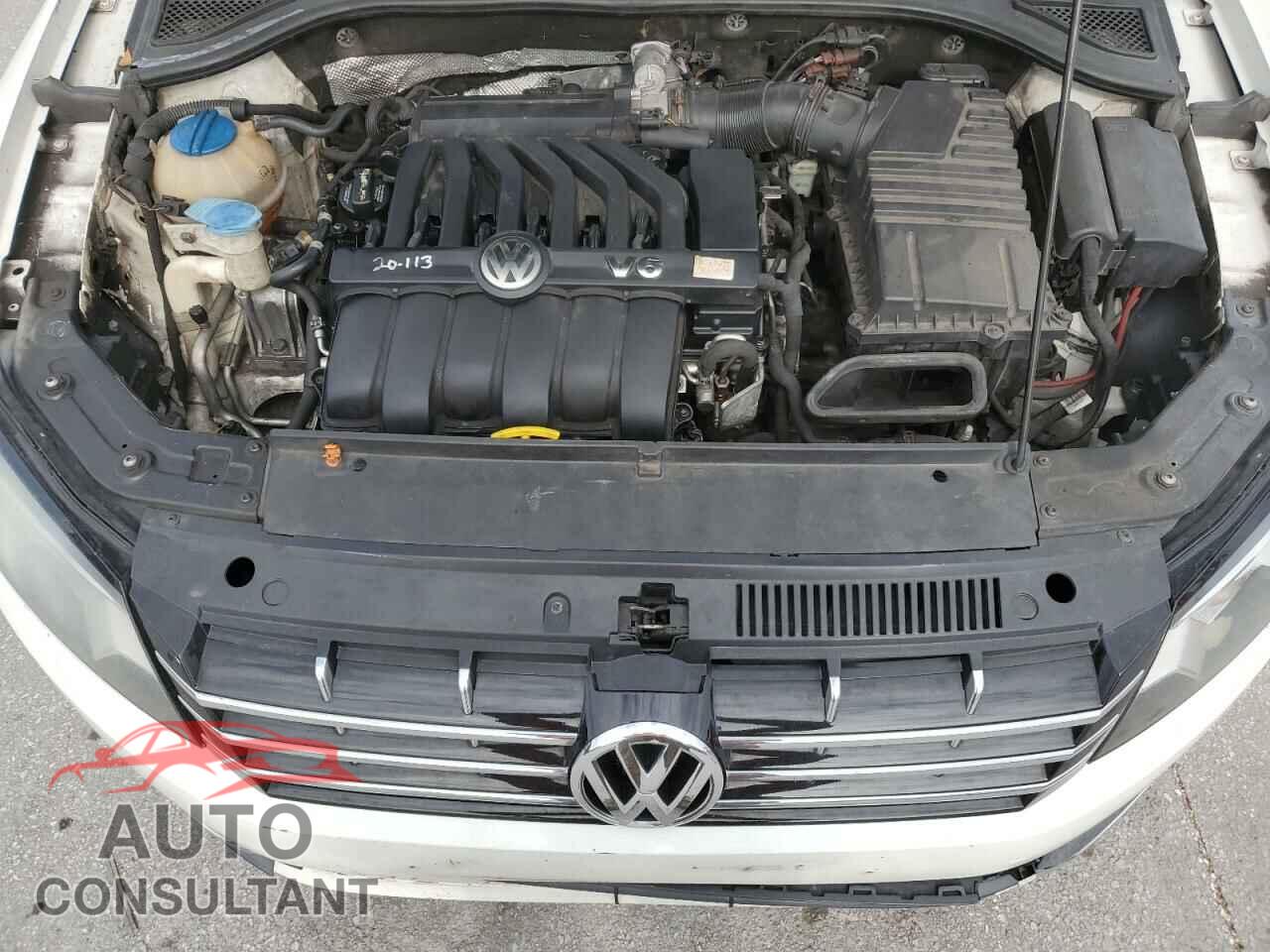 VOLKSWAGEN PASSAT 2013 - 1VWCM7A32DC032193