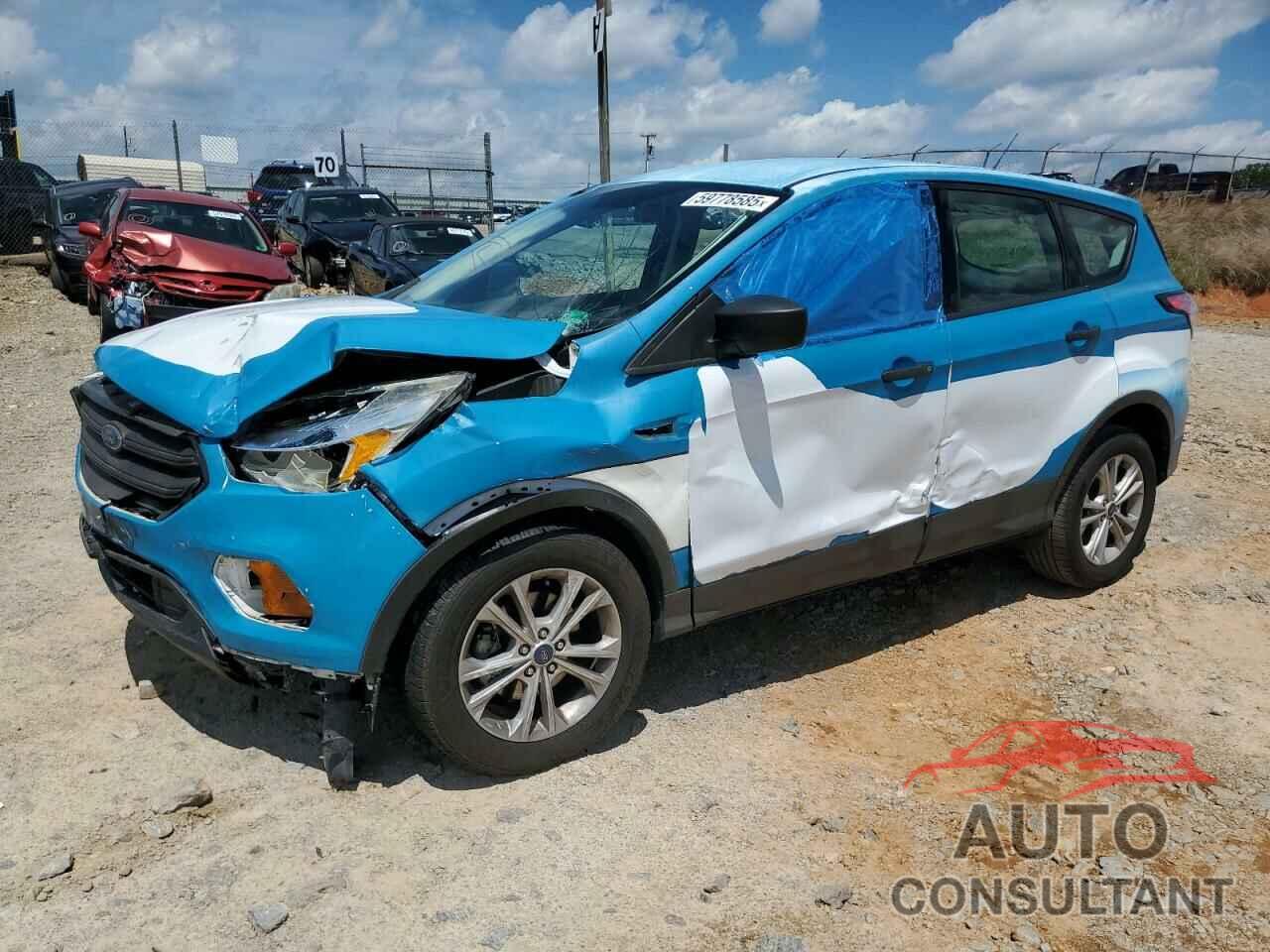 FORD ESCAPE 2017 - 1FMCU0F79HUE25657