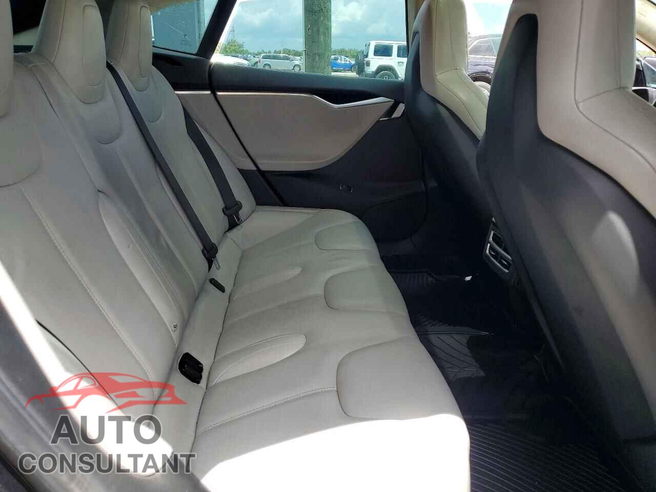 TESLA MODEL S 2016 - 5YJSA1E11GF130197