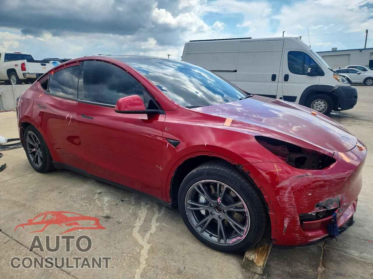 TESLA MODEL Y 2024 - 7SAYGAEE3RF177572