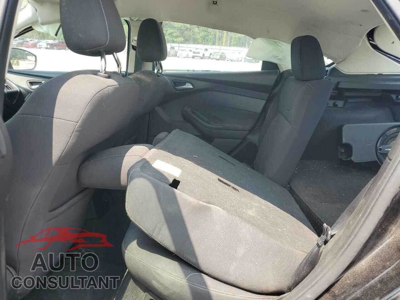 FORD FOCUS 2012 - 1FAHP3N23CL102475