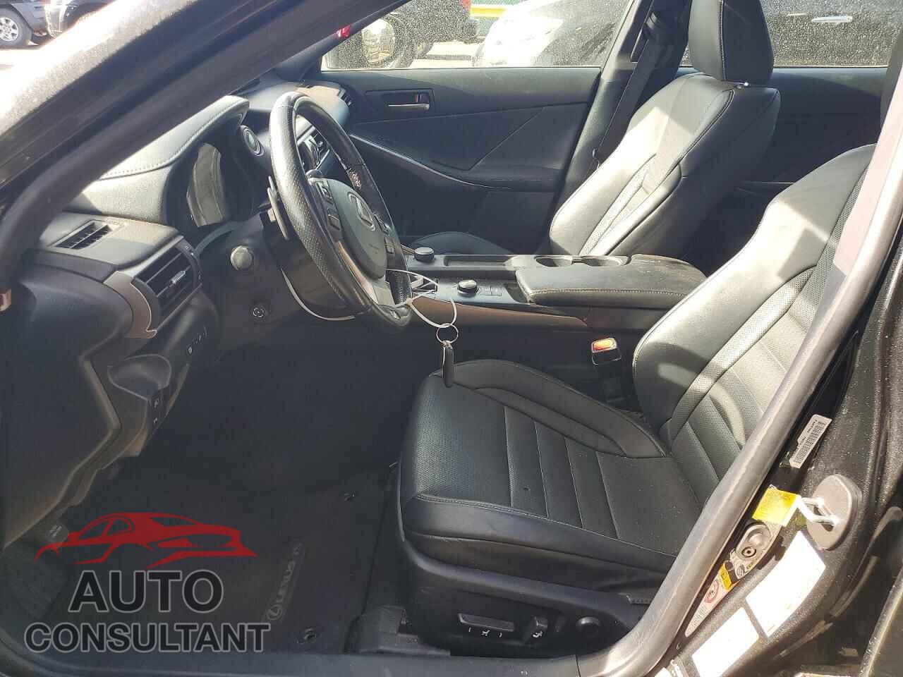 LEXUS IS 2018 - JTHC81D2XJ5029788