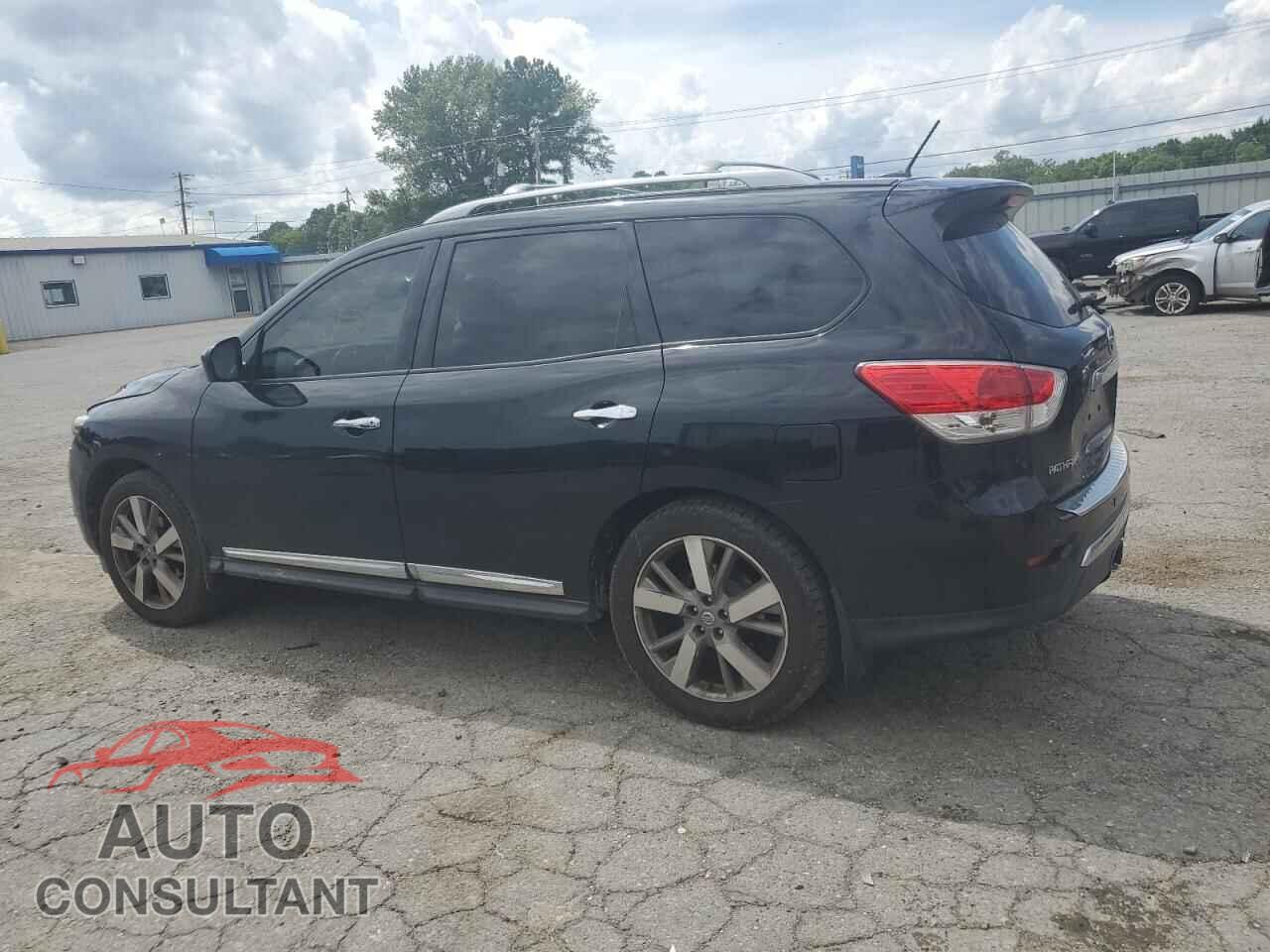 NISSAN PATHFINDER 2015 - 5N1AR2MM2FC683972