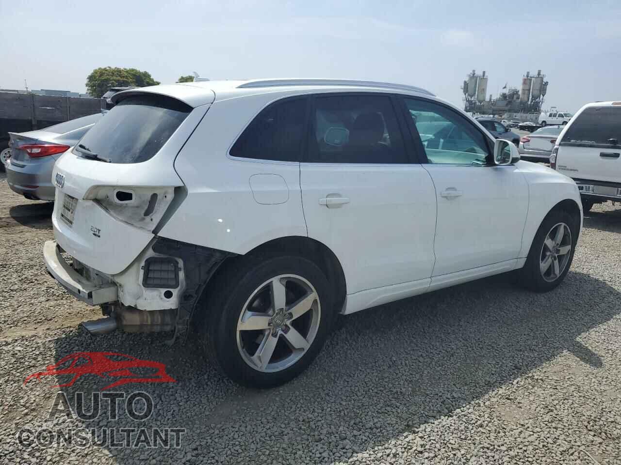 AUDI Q5 2011 - WA1LFAFP3BA044376