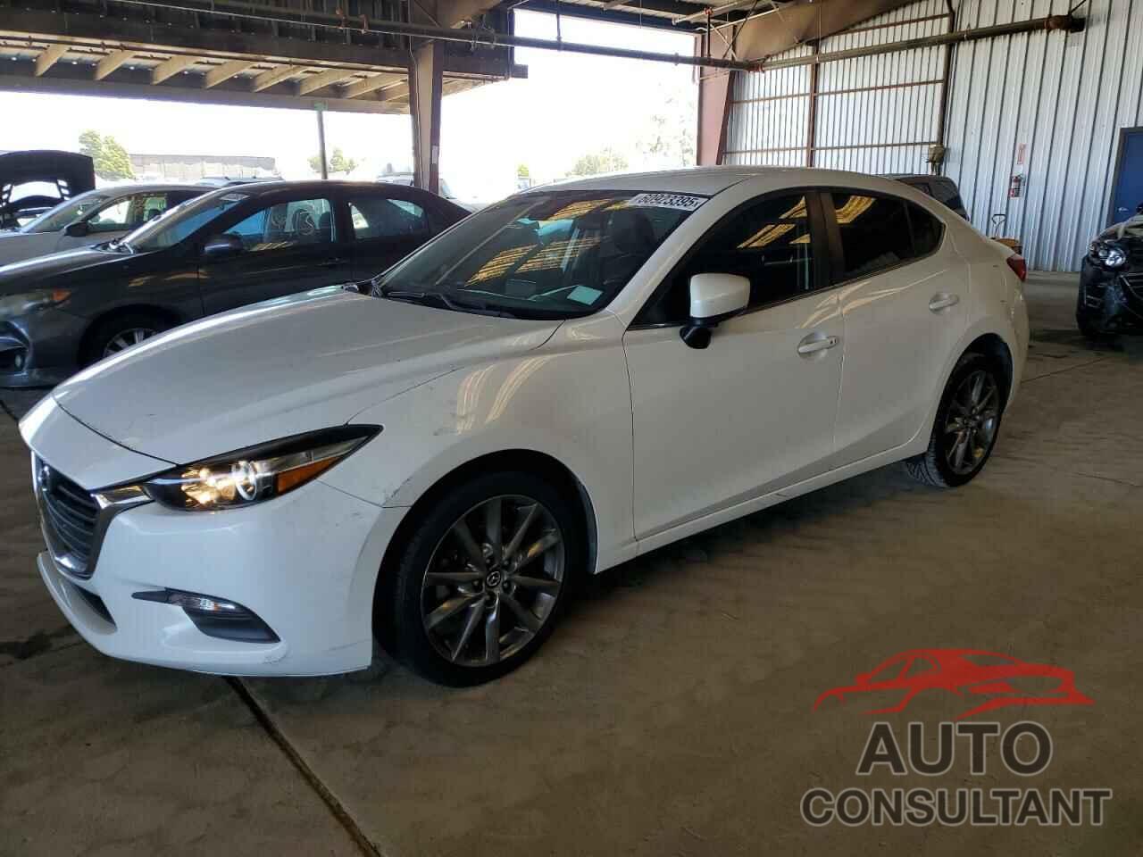 MAZDA 3 2018 - 3MZBN1V37JM202641