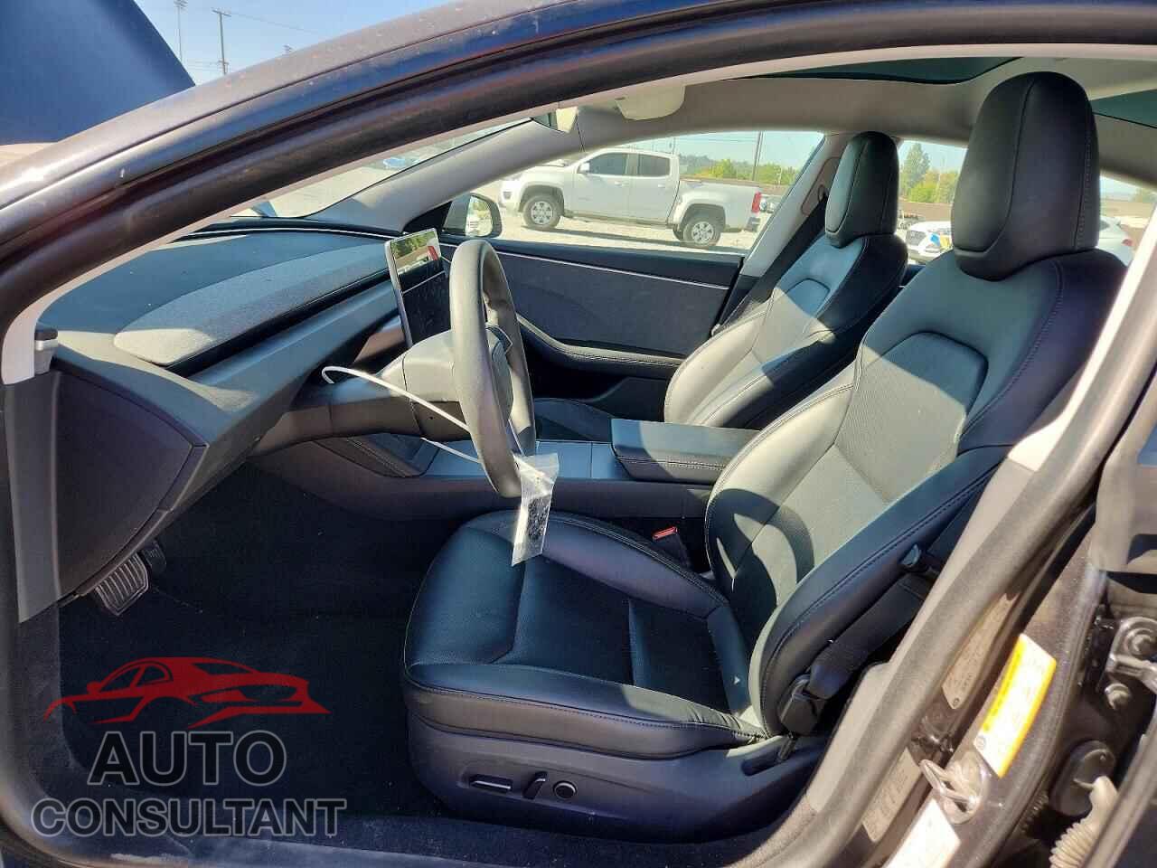 TESLA MODEL 3 2024 - 5YJ3E1EAXRF717381
