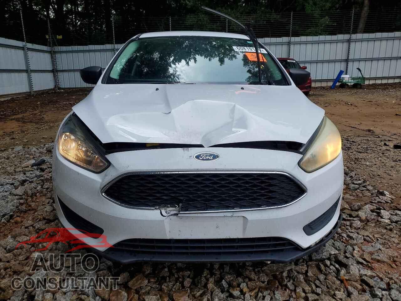 FORD FOCUS 2017 - 1FADP3E20HL239492