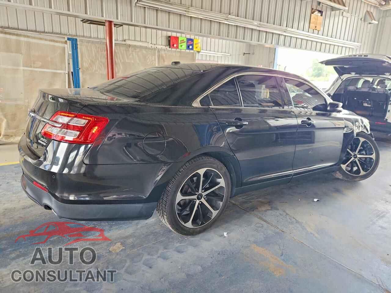 FORD TAURUS 2015 - 1FAHP2E80FG118077