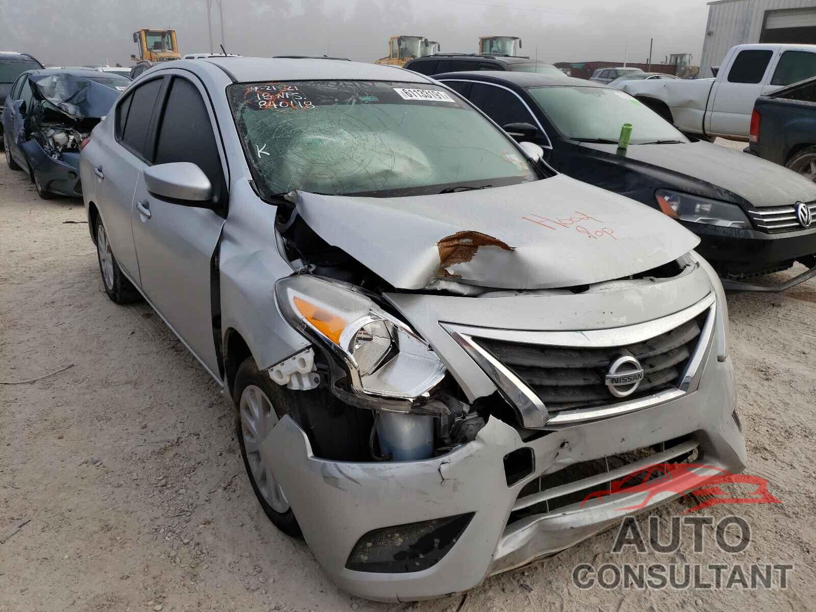 NISSAN VERSA 2018 - 3N1CN7APXJL840118