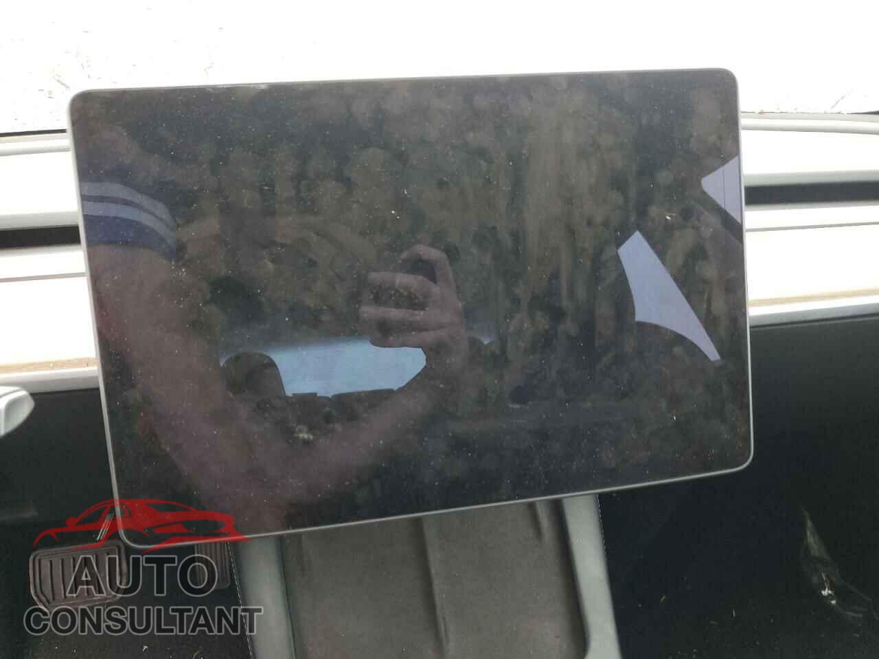 TESLA MODEL 3 2021 - 5YJ3E1EA2MF087123