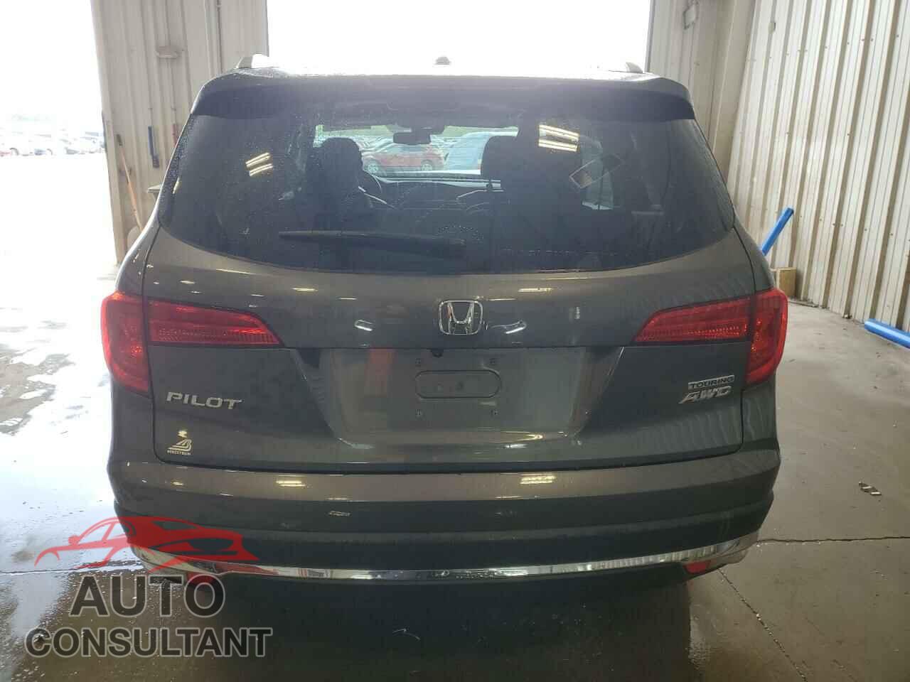 HONDA PILOT 2017 - 5FNYF6H99HB059679