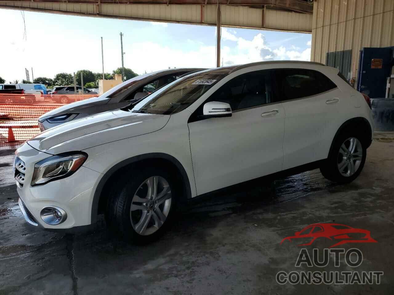 MERCEDES-BENZ GLA-CLASS 2019 - WDCTG4EB8KU004443