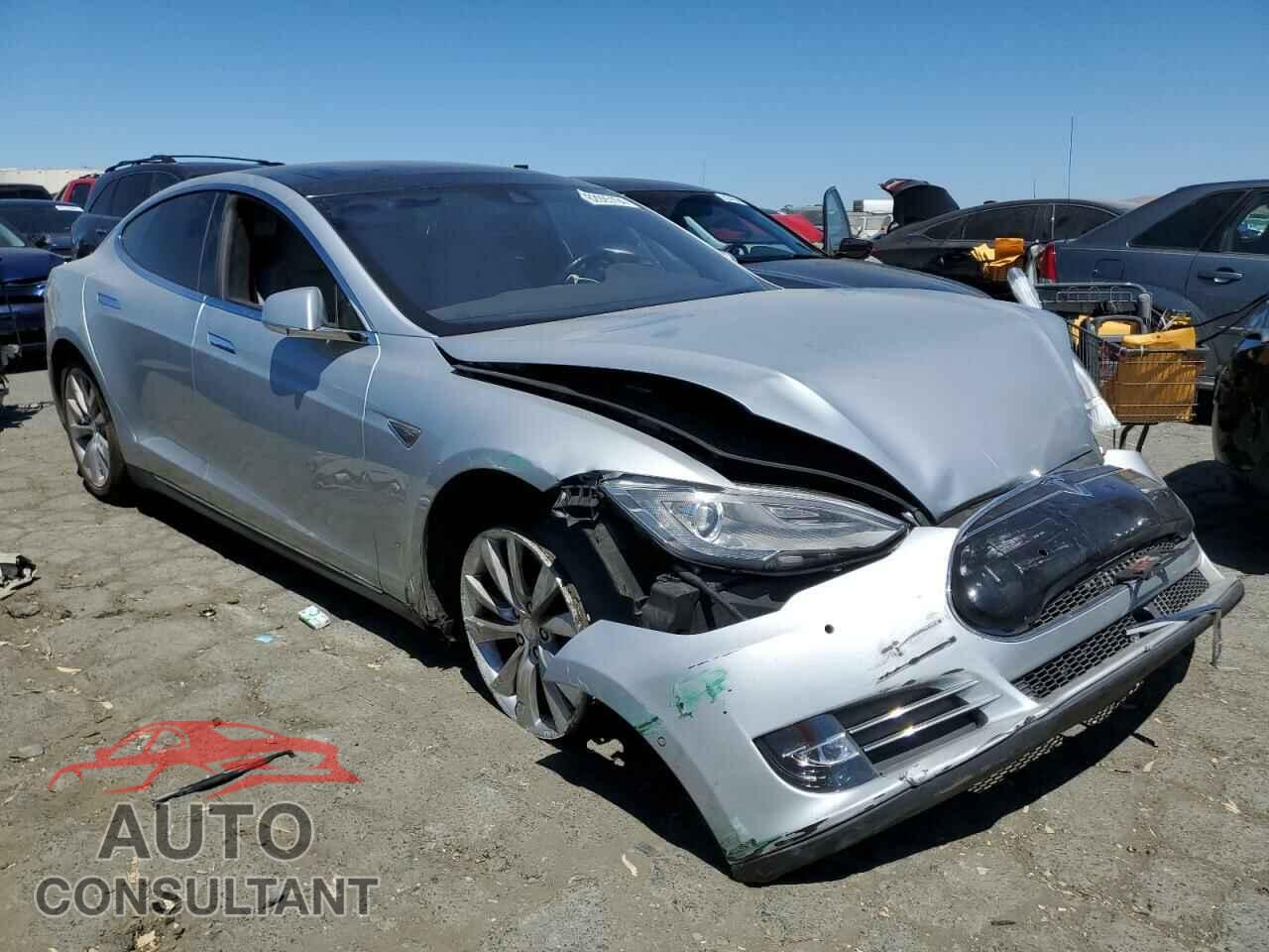 TESLA MODEL S 2016 - 5YJSA1E22GF128581