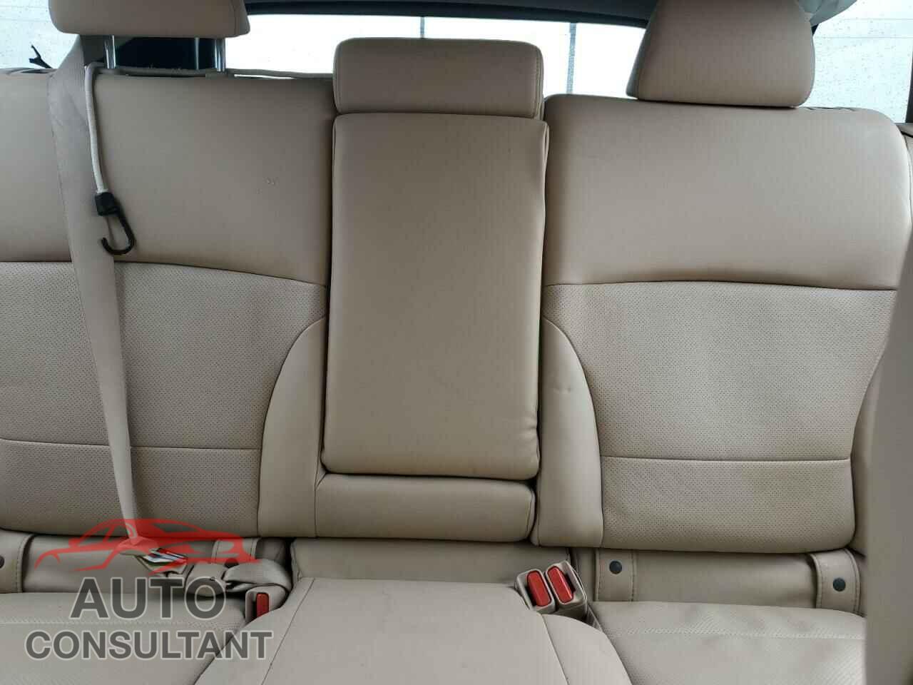 SUBARU OUTBACK 2017 - 4S4BSANC3H3317093