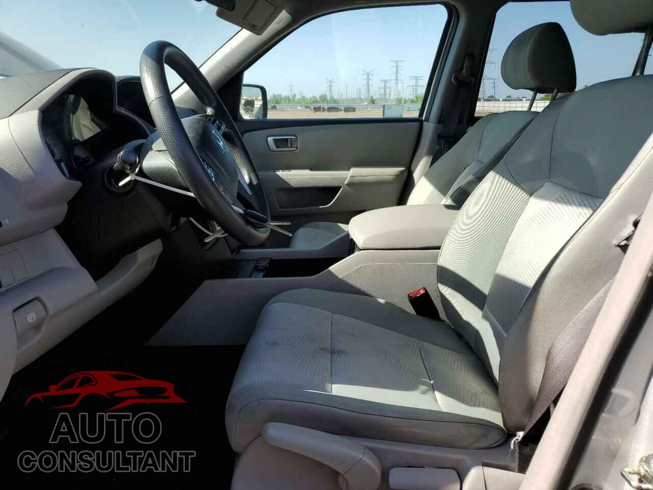 HONDA PILOT 2015 - 5FNYF4H28FB012776