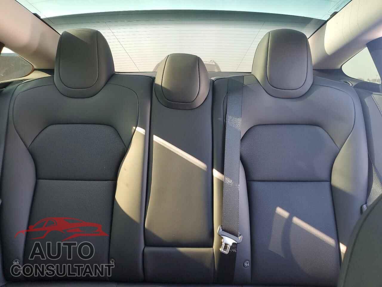 TESLA MODEL 3 2024 - 5YJ3E1EA4RF730336