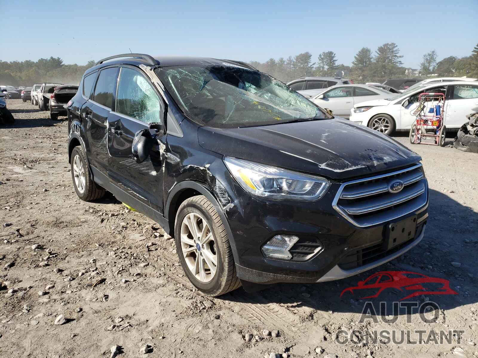 FORD ESCAPE 2017 - 1FMCU0GD3HUC23238