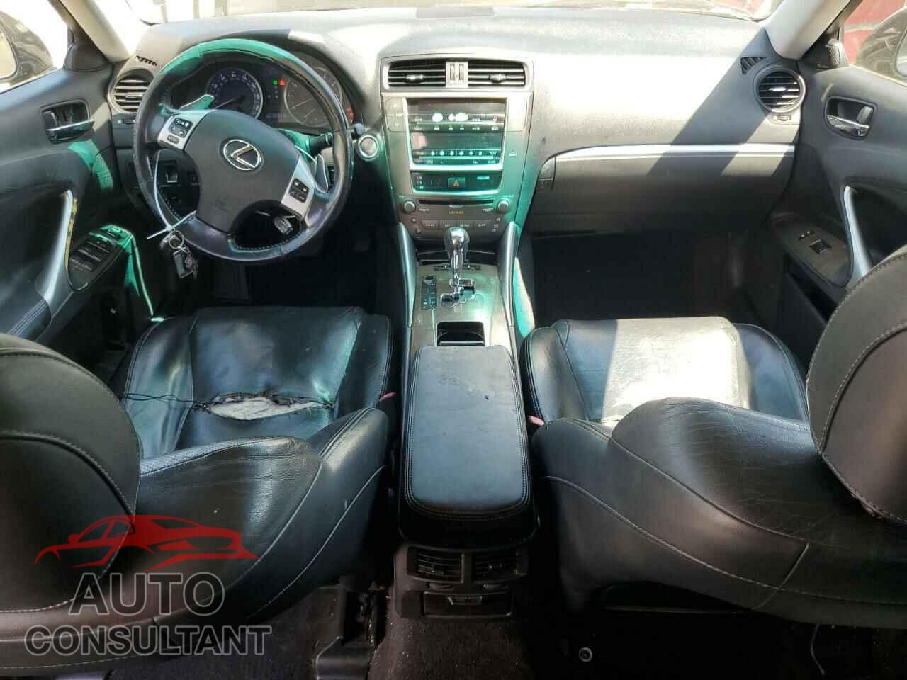 LEXUS IS 2011 - JTHBF5C25B5143967