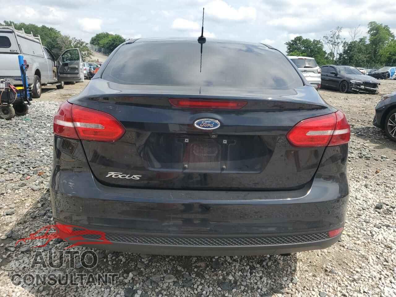 FORD FOCUS 2017 - 1FADP3E28HL297785