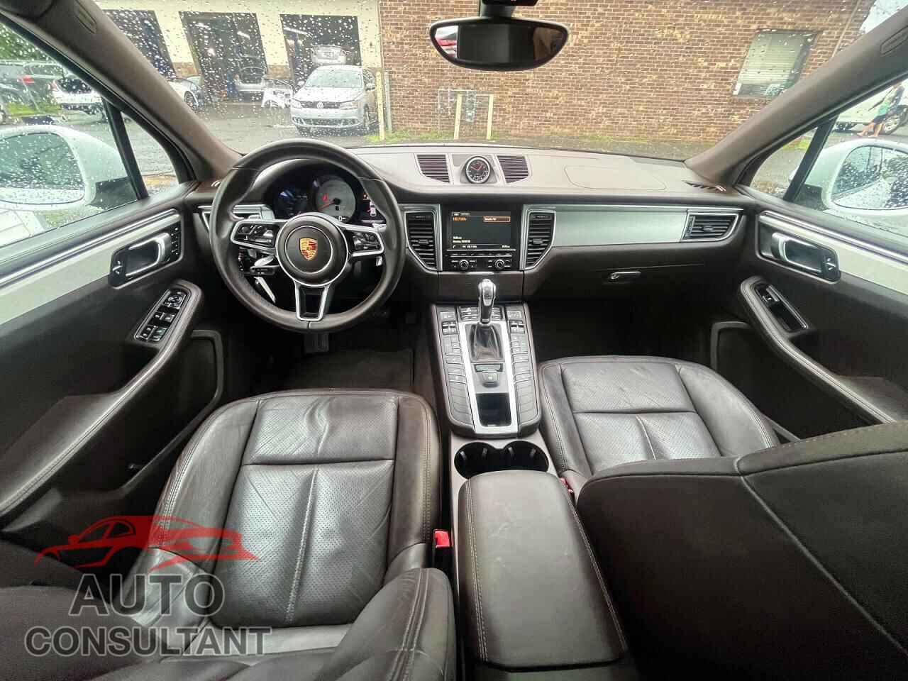 PORSCHE MACAN 2015 - WP1AB2A59FLB63160