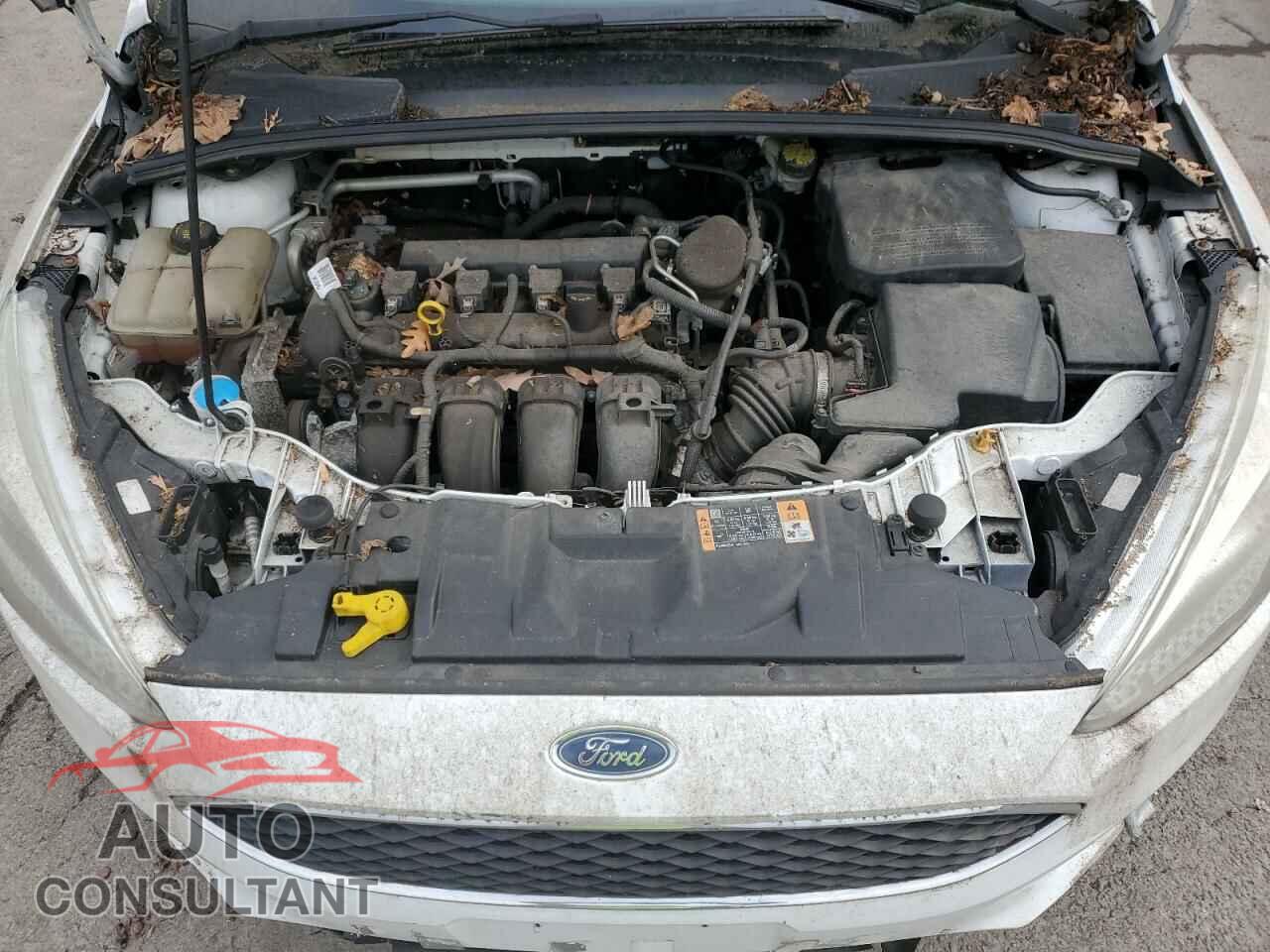 FORD FOCUS 2015 - 1FADP3F24FL264018