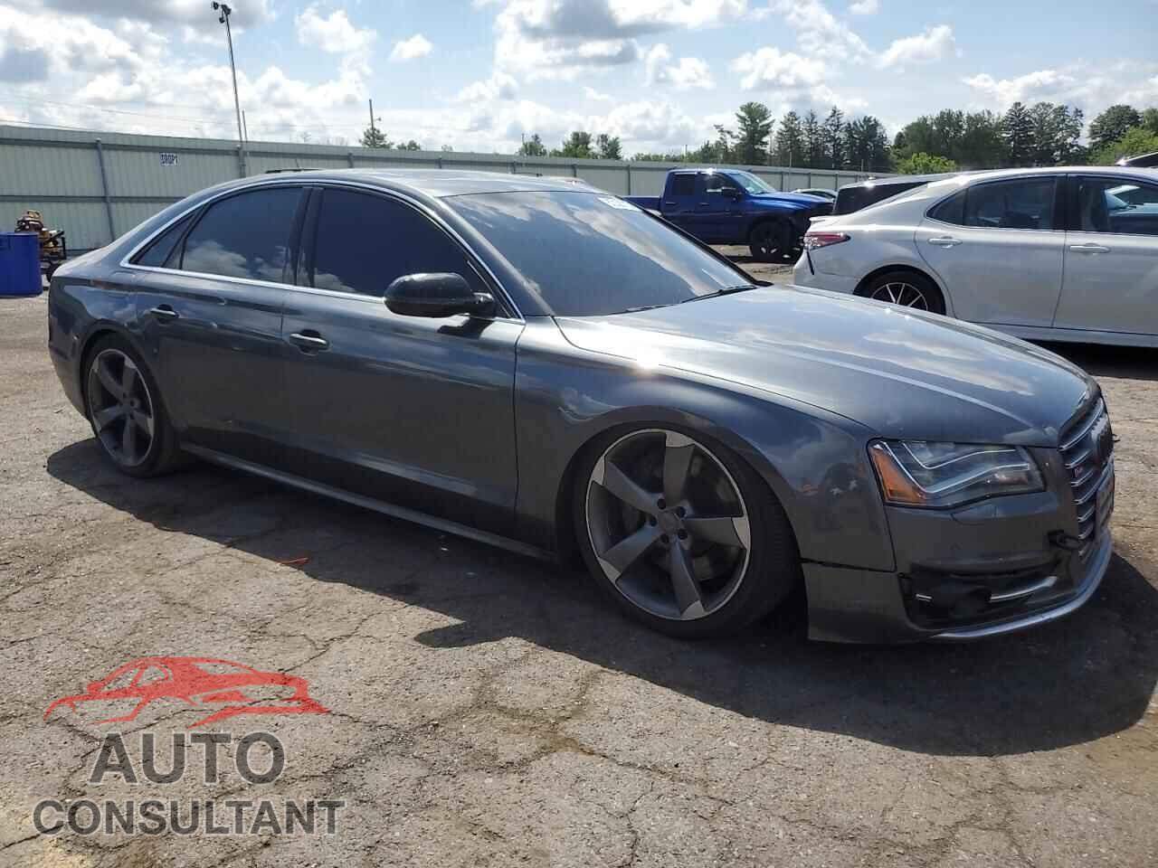 AUDI S8 2013 - WAUD2AFD4DN020379