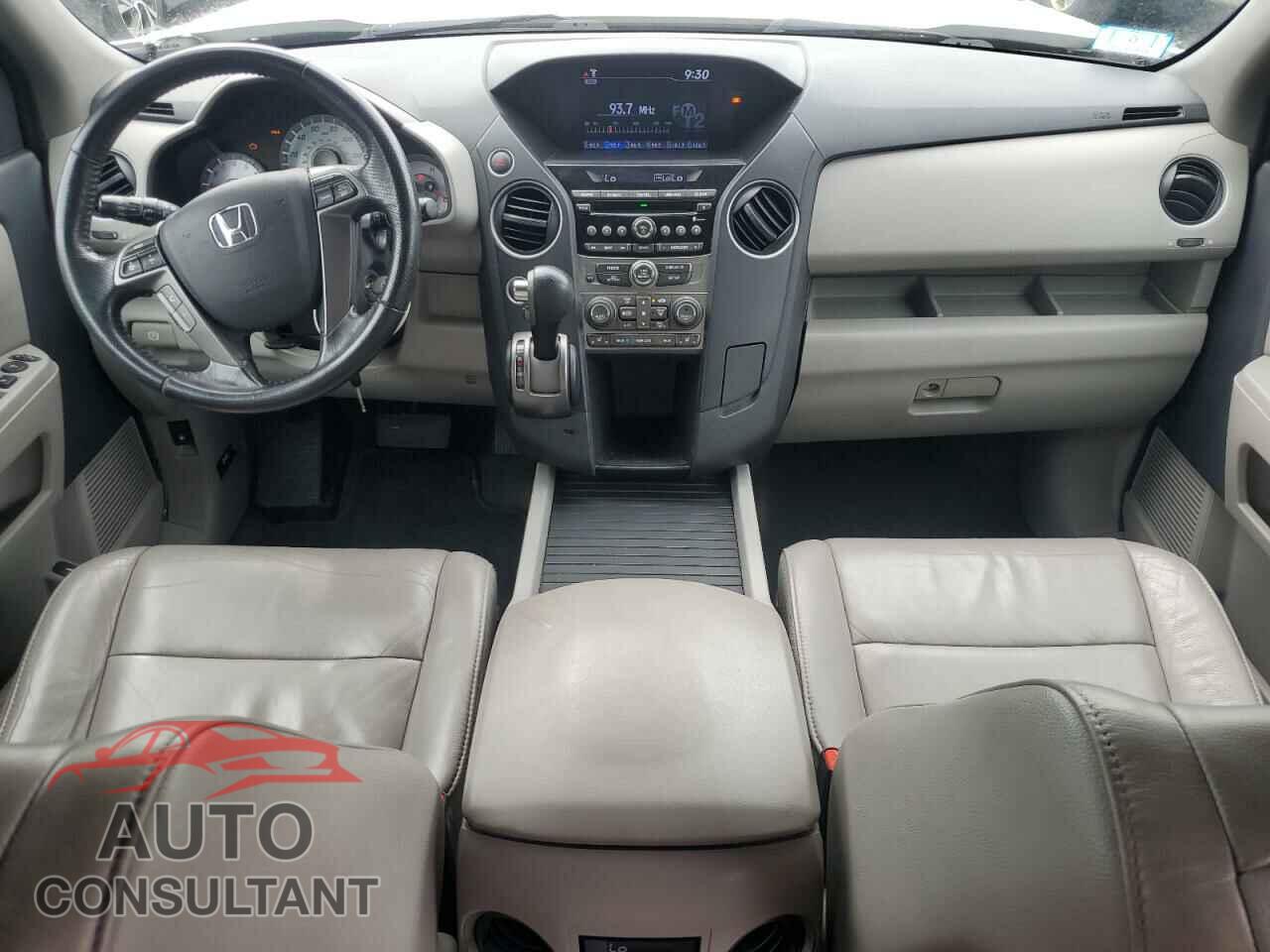 HONDA PILOT 2015 - 5FNYF4H57FB001648