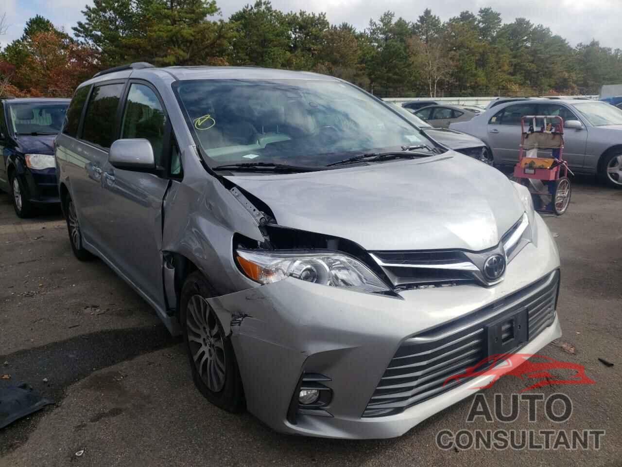 TOYOTA SIENNA 2018 - 5TDYZ3DC4JS931873