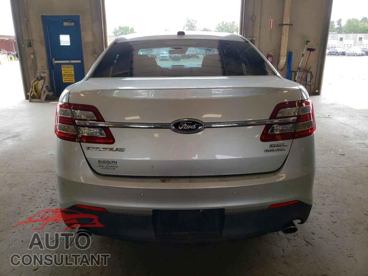 FORD TAURUS 2013 - 1FAHP2E84DG126325